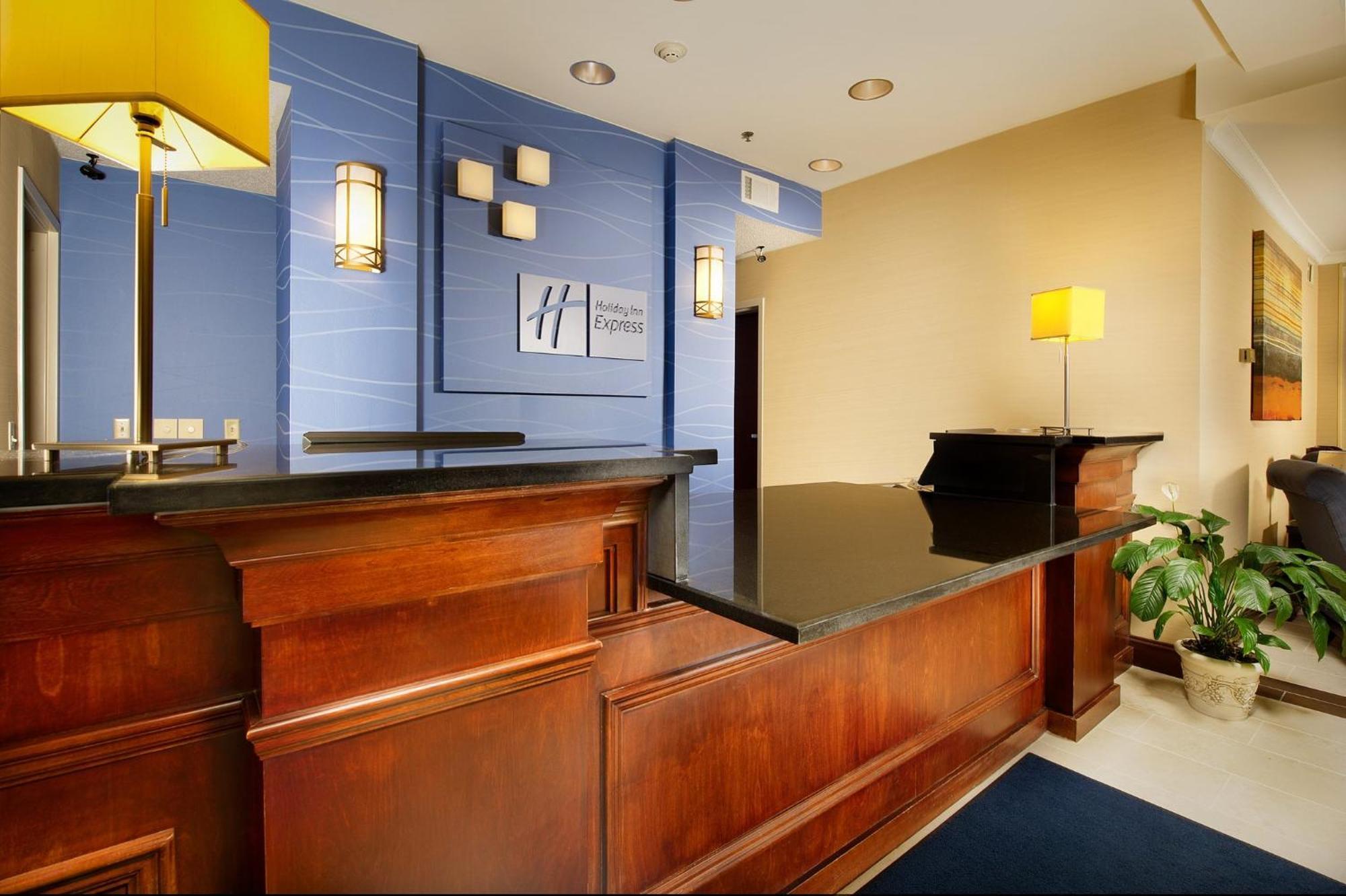 Holiday Inn Express & Suites By Ihg Chambersburg By Ihg Dış mekan fotoğraf
